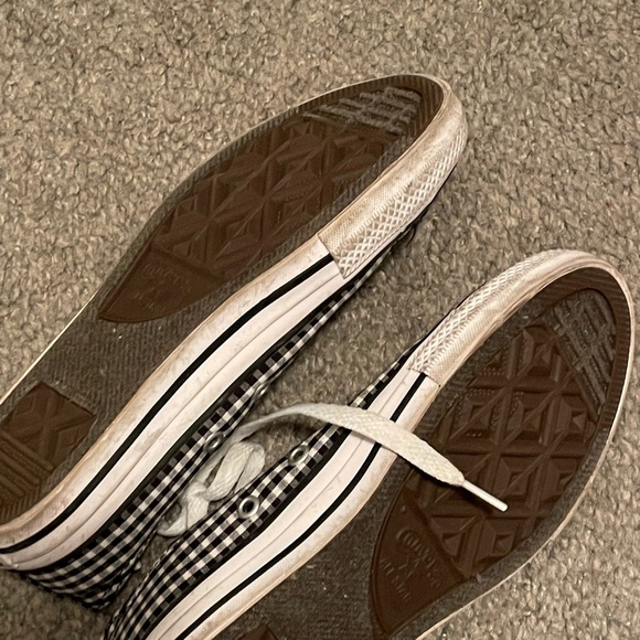 Checker black and white Converse kids size 1. Light wear on toe and base. - Picture 2 of 6